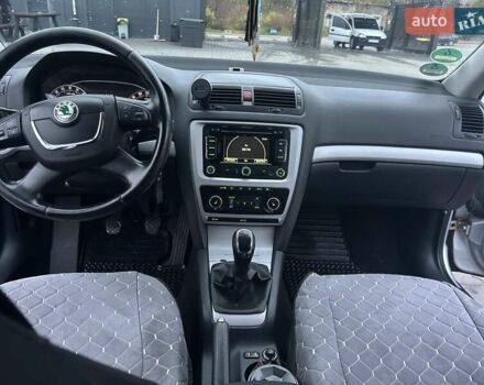 Серый Шкода Октавия, объемом двигателя 1.6 л и пробегом 211 тыс. км за 9449 $, фото 10 на Automoto.ua