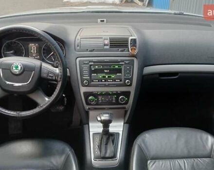 Шкода Октавия 2011 в Рахове на Automoto.ua Серый Шкода Октавия, объемом двигателя 1.6 л и пробегом 202 тыс. км за 9300 $, фото 5 на Automoto.ua