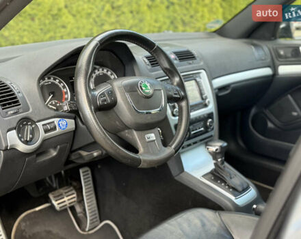 Серый Шкода Октавия, объемом двигателя 2 л и пробегом 230 тыс. км за 9499 $, фото 42 на Automoto.ua