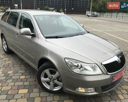 Шкода Октавія 2011 у Луцьку на Automoto.ua Сірий Шкода Октавія, об'ємом двигуна 0 л та пробігом 187 тис. км за 7850 $, фото 2 на Automoto.ua