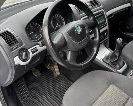 Шкода Октавия 2011 в Долине на Automoto.ua Серый Шкода Октавия, объемом двигателя 1.6 л и пробегом 310 тыс. км за 6750 $, фото 9 на Automoto.ua