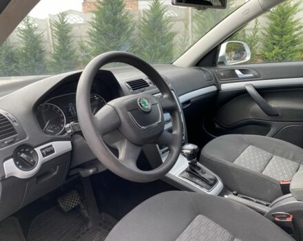 Сірий Шкода Октавія, об'ємом двигуна 1.6 л та пробігом 366 тис. км за 7100 $, фото 13 на Automoto.ua