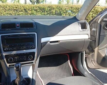 Сірий Шкода Октавія, об'ємом двигуна 1.6 л та пробігом 238 тис. км за 8400 $, фото 8 на Automoto.ua