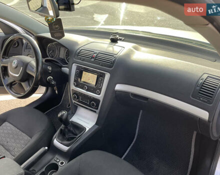 Серый Шкода Октавия, объемом двигателя 1.6 л и пробегом 295 тыс. км за 6800 $, фото 17 на Automoto.ua