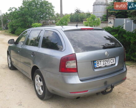 Шкода Октавия 2011 в Херсоне на Automoto.ua Серый Шкода Октавия, объемом двигателя 1.6 л и пробегом 305 тыс. км за 7300 $, фото 5 на Automoto.ua