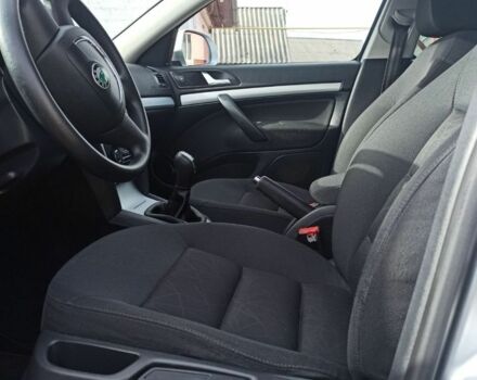 Серый Шкода Октавия, объемом двигателя 1.2 л и пробегом 280 тыс. км за 6800 $, фото 3 на Automoto.ua