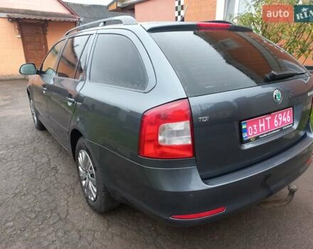 Серый Шкода Октавия, объемом двигателя 1.6 л и пробегом 232 тыс. км за 8300 $, фото 2 на Automoto.ua
