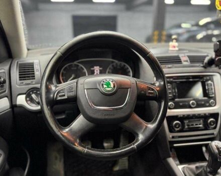 Серый Шкода Октавия, объемом двигателя 1.8 л и пробегом 276 тыс. км за 8800 $, фото 9 на Automoto.ua