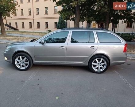 Серый Шкода Октавия, объемом двигателя 1.8 л и пробегом 261 тыс. км за 8800 $, фото 2 на Automoto.ua