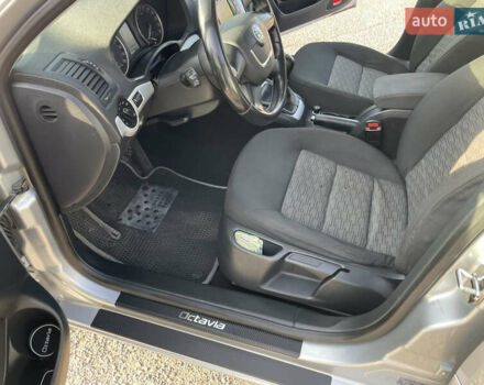 Серый Шкода Октавия, объемом двигателя 1.6 л и пробегом 295 тыс. км за 6800 $, фото 19 на Automoto.ua