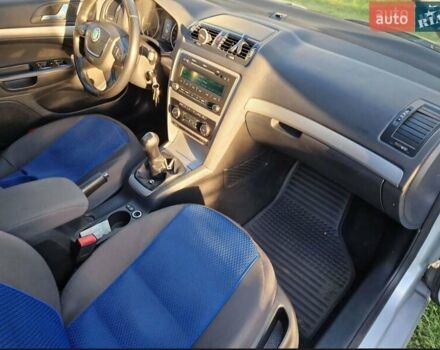 Серый Шкода Октавия, объемом двигателя 1.97 л и пробегом 300 тыс. км за 8000 $, фото 5 на Automoto.ua