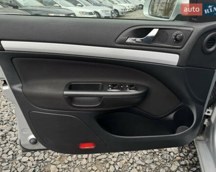 Серый Шкода Октавия, объемом двигателя 1.6 л и пробегом 236 тыс. км за 9900 $, фото 21 на Automoto.ua