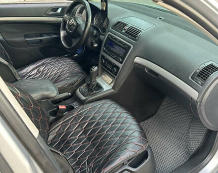 Серый Шкода Октавия, объемом двигателя 1.6 л и пробегом 282 тыс. км за 8200 $, фото 4 на Automoto.ua