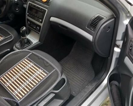 Серый Шкода Октавия, объемом двигателя 1.6 л и пробегом 218 тыс. км за 8300 $, фото 13 на Automoto.ua