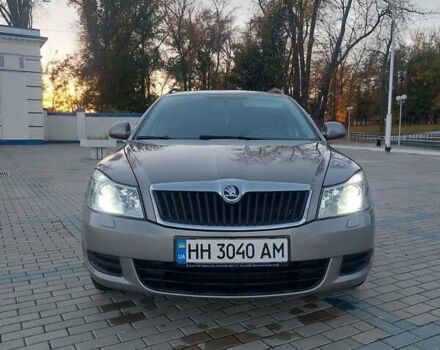 Серый Шкода Октавия, объемом двигателя 1.2 л и пробегом 206 тыс. км за 7300 $, фото 6 на Automoto.ua