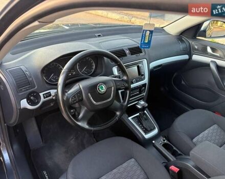 Серый Шкода Октавия, объемом двигателя 1.6 л и пробегом 194 тыс. км за 10500 $, фото 7 на Automoto.ua