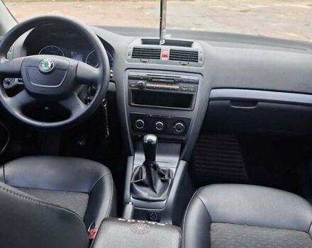 Серый Шкода Октавия, объемом двигателя 1.6 л и пробегом 260 тыс. км за 7100 $, фото 4 на Automoto.ua