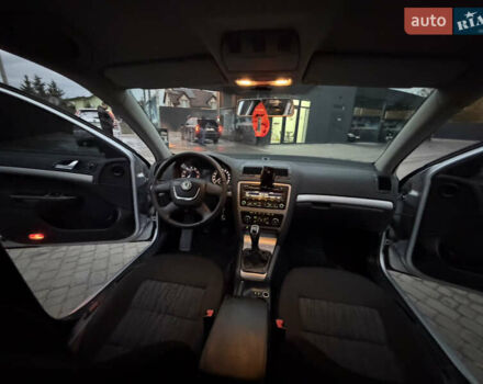 Сірий Шкода Октавія, об'ємом двигуна 1.8 л та пробігом 300 тис. км за 5550 $, фото 18 на Automoto.ua