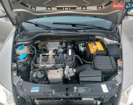 Серый Шкода Октавия, объемом двигателя 1.2 л и пробегом 206 тыс. км за 7300 $, фото 4 на Automoto.ua