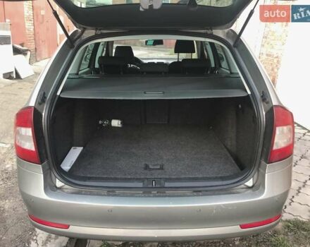 Шкода Октавія 2011 у Луцьку на Automoto.ua Сірий Шкода Октавія, об'ємом двигуна 0 л та пробігом 187 тис. км за 7850 $, фото 23 на Automoto.ua