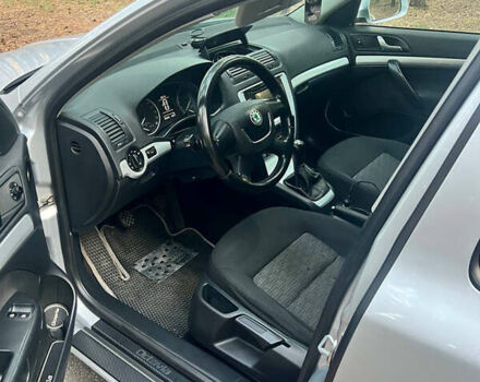 Серый Шкода Октавия, объемом двигателя 1.6 л и пробегом 295 тыс. км за 6800 $, фото 8 на Automoto.ua