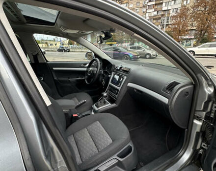 Серый Шкода Октавия, объемом двигателя 1.2 л и пробегом 325 тыс. км за 6500 $, фото 11 на Automoto.ua