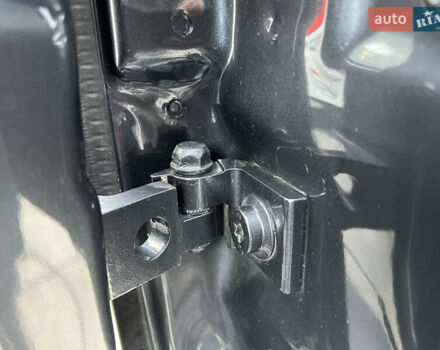 Серый Шкода Октавия, объемом двигателя 2 л и пробегом 211 тыс. км за 13200 $, фото 126 на Automoto.ua