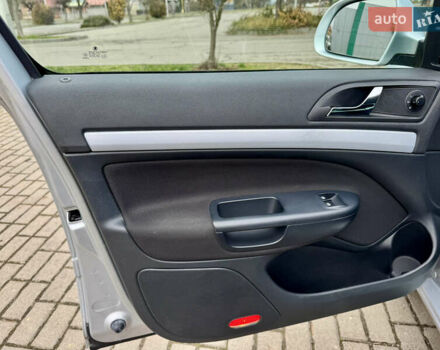 Сірий Шкода Октавія, об'ємом двигуна 1.6 л та пробігом 181 тис. км за 8799 $, фото 8 на Automoto.ua