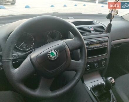 Серый Шкода Октавия, объемом двигателя 1.2 л и пробегом 206 тыс. км за 7300 $, фото 19 на Automoto.ua