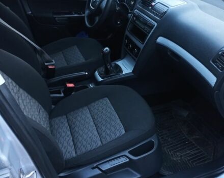 Серый Шкода Октавия, объемом двигателя 1.6 л и пробегом 257 тыс. км за 6450 $, фото 5 на Automoto.ua