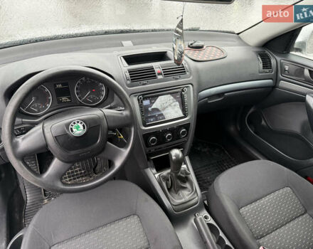 Сірий Шкода Октавія, об'ємом двигуна 1.6 л та пробігом 220 тис. км за 7300 $, фото 4 на Automoto.ua