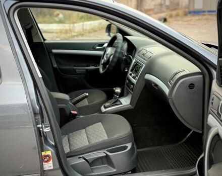 Сірий Шкода Октавія, об'ємом двигуна 1.6 л та пробігом 228 тис. км за 7900 $, фото 5 на Automoto.ua