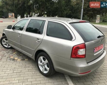 Шкода Октавія 2011 у Луцьку на Automoto.ua Сірий Шкода Октавія, об'ємом двигуна 0 л та пробігом 187 тис. км за 7850 $, фото 4 на Automoto.ua