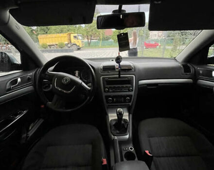 Шкода Октавия 2011 в Ужгороде на Automoto.ua Серый Шкода Октавия, объемом двигателя 1.6 л и пробегом 270 тыс. км за 8200 $, фото 5 на Automoto.ua