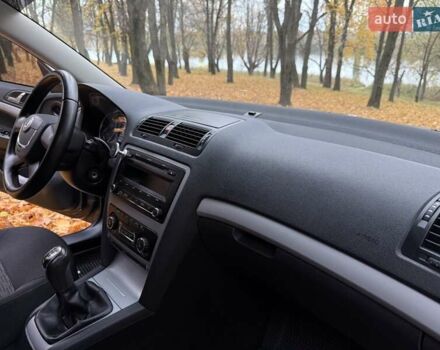 Серый Шкода Октавия, объемом двигателя 1.6 л и пробегом 280 тыс. км за 8000 $, фото 16 на Automoto.ua