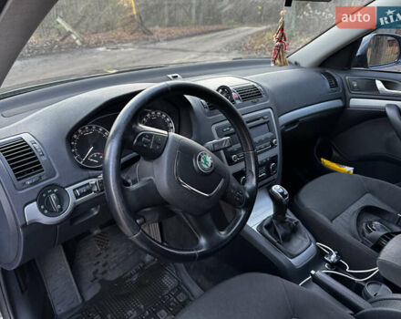 Серый Шкода Октавия, объемом двигателя 1.99 л и пробегом 270 тыс. км за 9000 $, фото 11 на Automoto.ua