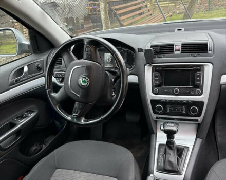 Серый Шкода Октавия, объемом двигателя 1.2 л и пробегом 260 тыс. км за 7050 $, фото 12 на Automoto.ua