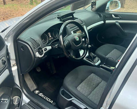 Серый Шкода Октавия, объемом двигателя 1.6 л и пробегом 295 тыс. км за 6800 $, фото 50 на Automoto.ua