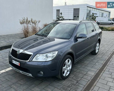 Серый Шкода Октавия, объемом двигателя 2 л и пробегом 211 тыс. км за 13200 $, фото 2 на Automoto.ua