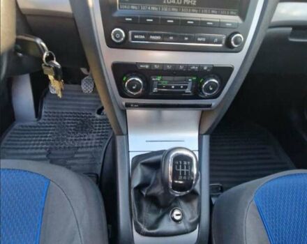 Серый Шкода Октавия, объемом двигателя 1.97 л и пробегом 300 тыс. км за 8000 $, фото 4 на Automoto.ua