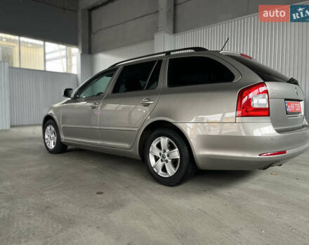 Сірий Шкода Октавія, об'ємом двигуна 1.6 л та пробігом 208 тис. км за 9150 $, фото 1 на Automoto.ua