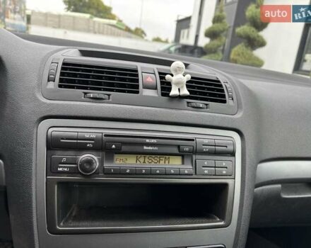 Шкода Октавія 2011 у Києві на Automoto.ua Сірий Шкода Октавія, об'ємом двигуна 1.4 л та пробігом 129 тис. км за 6500 $, фото 14 на Automoto.ua