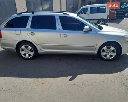 Шкода Октавия 2011 в Черновцах на Automoto.ua Серый Шкода Октавия, объемом двигателя 1.6 л и пробегом 407 тыс. км за 8000 $, фото 4 на Automoto.ua