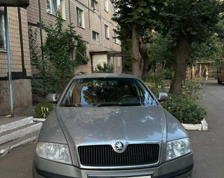 Сірий Шкода Октавія, об'ємом двигуна 1.6 л та пробігом 220 тис. км за 7500 $, фото 7 на Automoto.ua