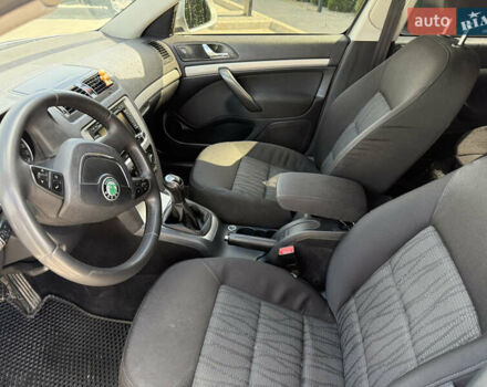 Серый Шкода Октавия, объемом двигателя 1.6 л и пробегом 344 тыс. км за 8700 $, фото 14 на Automoto.ua