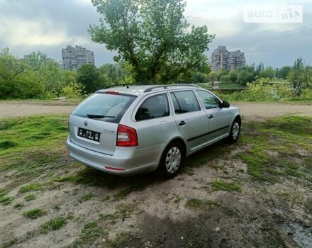 Сірий Шкода Октавія, об'ємом двигуна 1.2 л та пробігом 120 тис. км за 8000 $, фото 3 на Automoto.ua