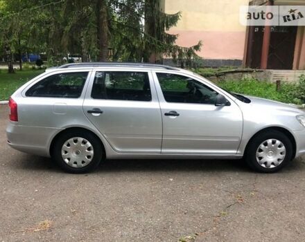 Шкода Октавія 2011 у Чернівцях на Automoto.ua Сірий Шкода Октавія, об'ємом двигуна 1.6 л та пробігом 301 тис. км за 4900 $, фото 8 на Automoto.ua