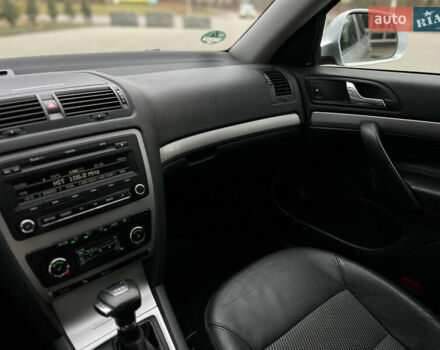 Сірий Шкода Октавія, об'ємом двигуна 1.4 л та пробігом 180 тис. км за 7299 $, фото 25 на Automoto.ua