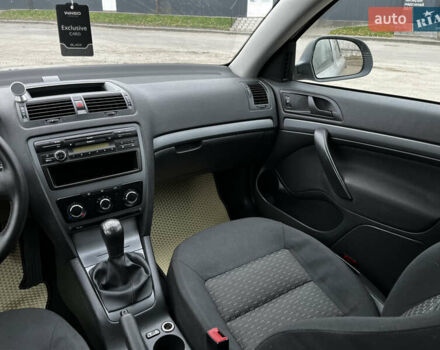 Серый Шкода Октавия, объемом двигателя 1.6 л и пробегом 331 тыс. км за 6650 $, фото 33 на Automoto.ua