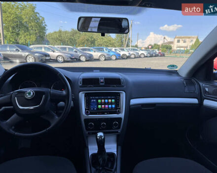 Серый Шкода Октавия, объемом двигателя 1.6 л и пробегом 230 тыс. км за 8490 $, фото 38 на Automoto.ua